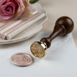 Siegelstempel personalisiert mit Initialen im Design Tree of Life zur Hochzeit Design in Zusammenarbeit mit Mira Lob - Siegelstempel personalisiert